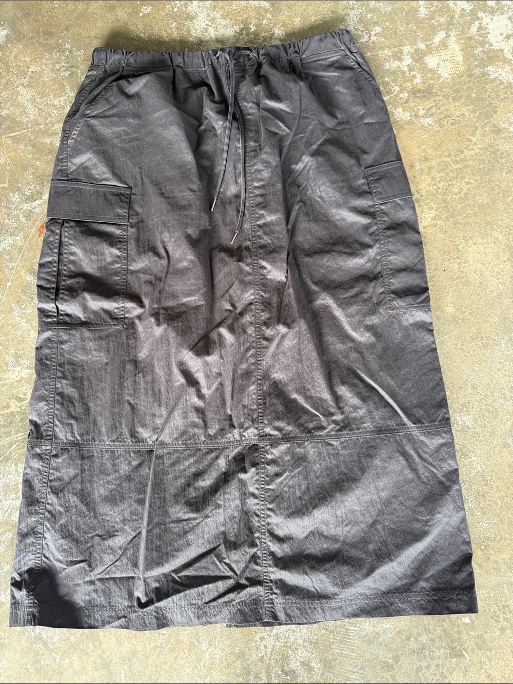 Zella Black Cargo Drawstring Skirt. Soft material. Waterproof.